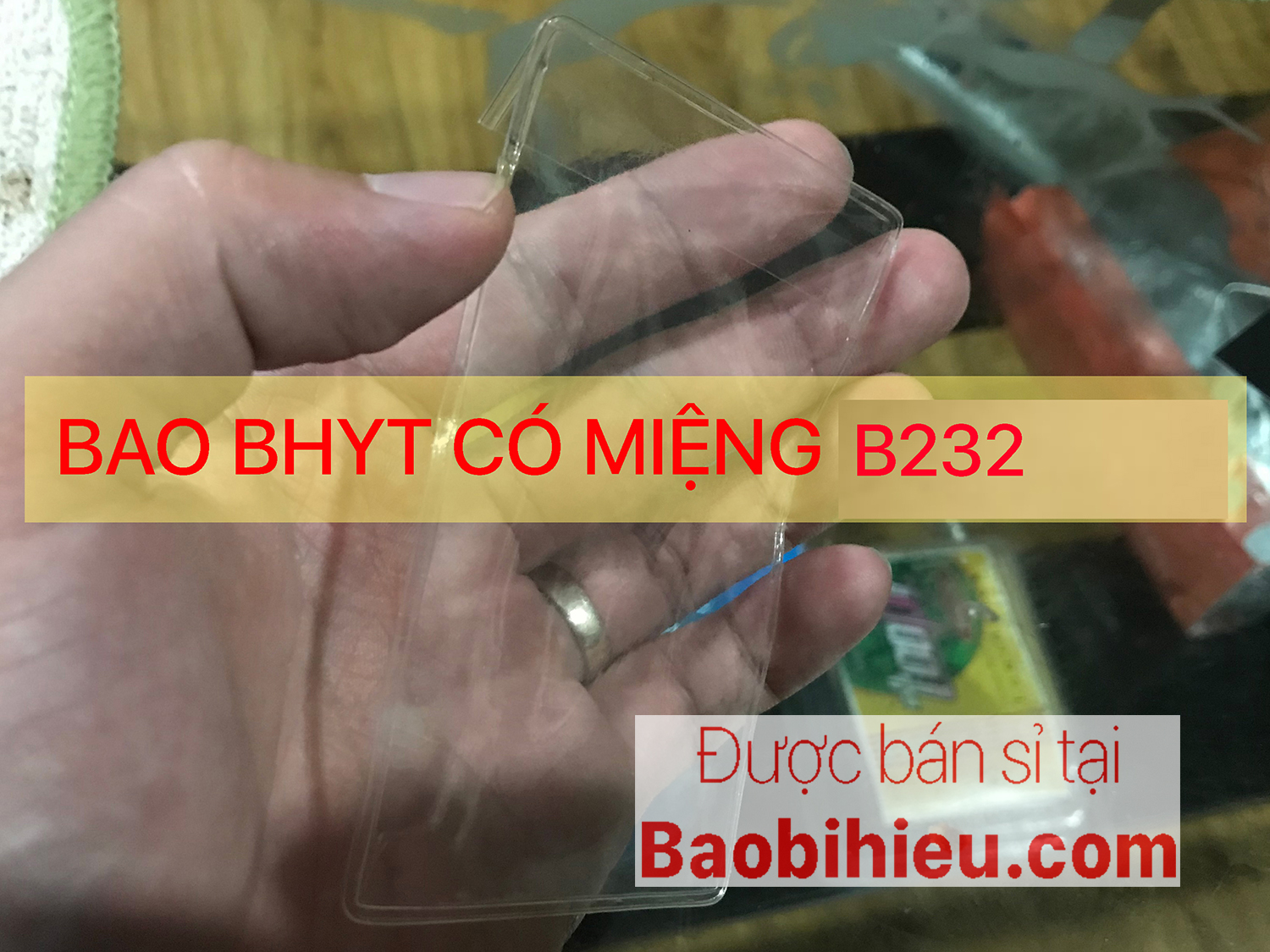 Combo 5 cái bọc thẻ bảo hiểm y tế bằng nhựa PVC dẻo trong có nắp đậy và không cần ép - bamarau