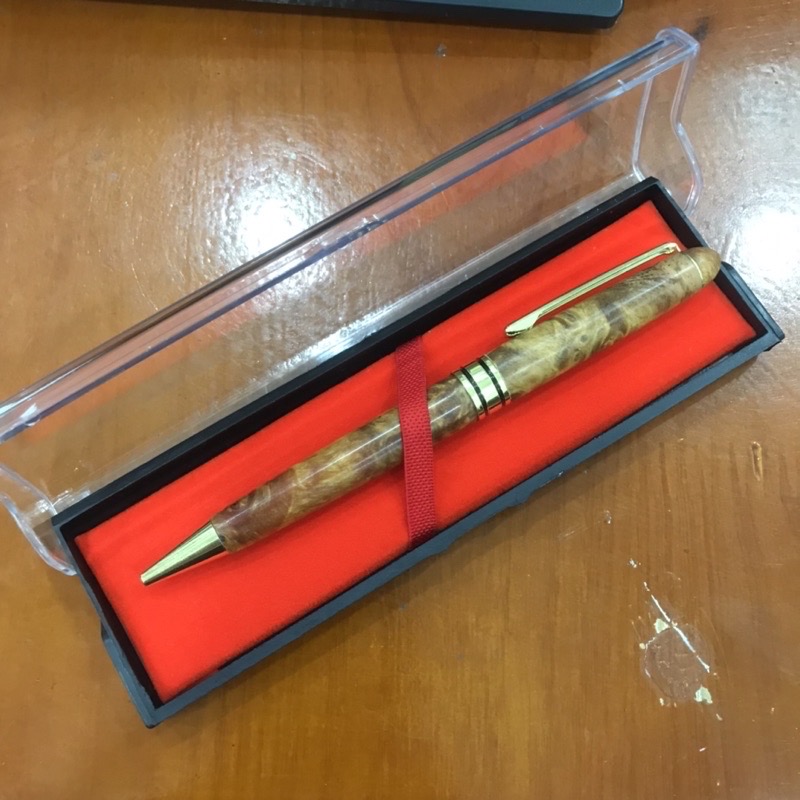 Bút gỗ Nu Huyết Long thân xay hàng vip (PE997X) thơm mùi gỗ - Lõi bút nhập khẩu Châu Âu