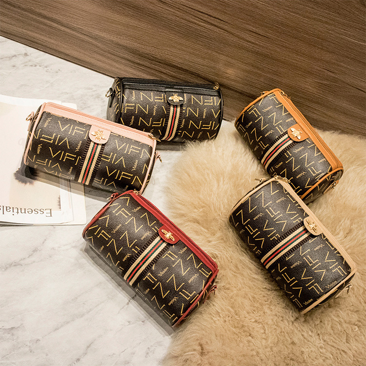 Túi Đeo Chéo Nữ Thời Trang T72 Con Ong