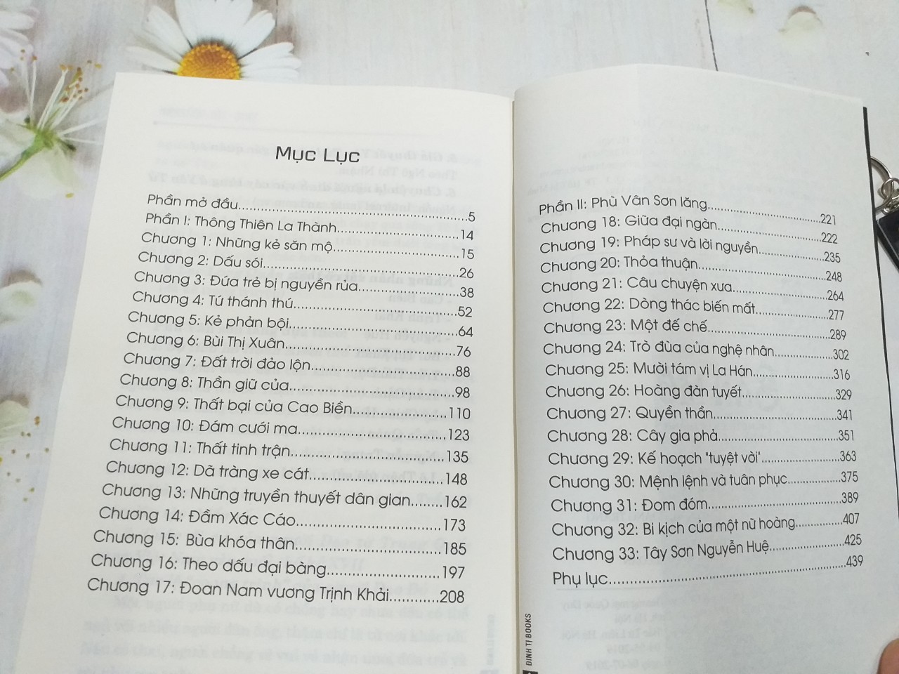 sách Săn mộ - Thông Thiên La thành (Tặng kèm Bookmark và Móc khóa - chữ kí tác giả)