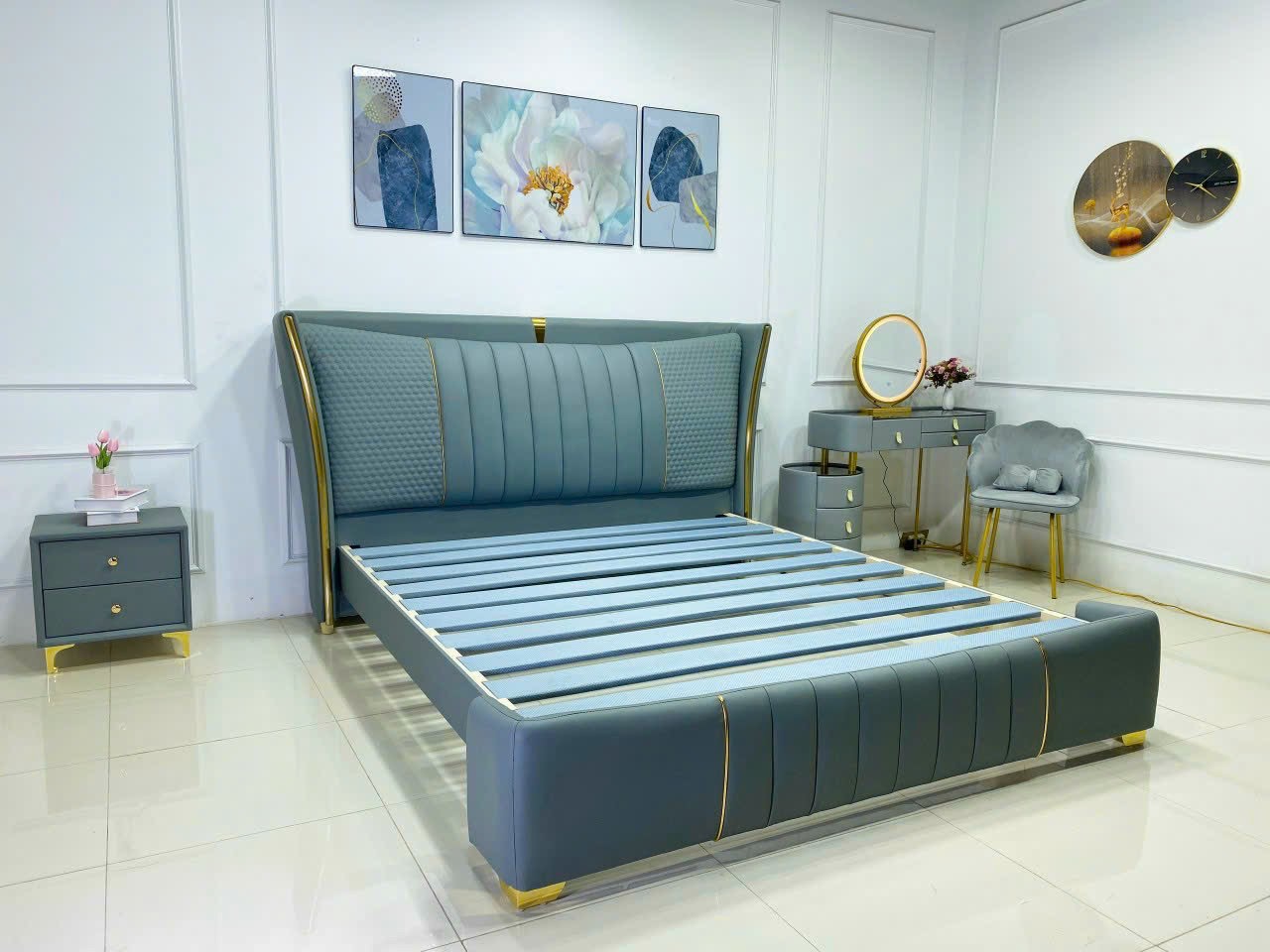 Giường nhập khẩu Tundo 1m8 x 2m Tặng kèm Tủ đầu giường cùng màu