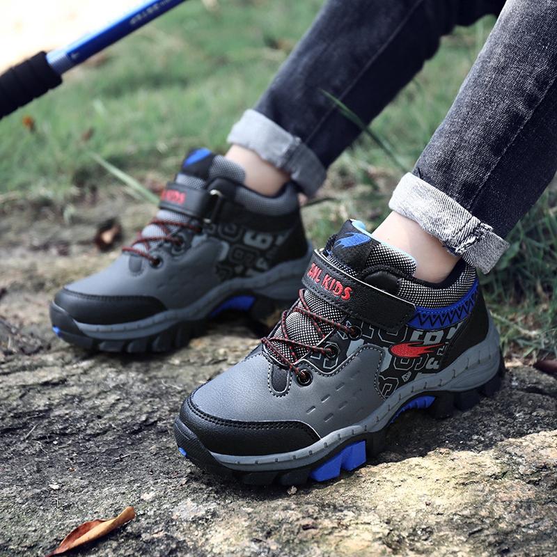 Giày Sneaker chống trượt cho bé