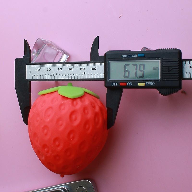 Squishy Mochi hình QUẢ DÂU TÂY ĐỎ mềm mịn dễ thương chân thực giảm stress co dãn đàn hồi ngộ nghĩnh bóp giải trí