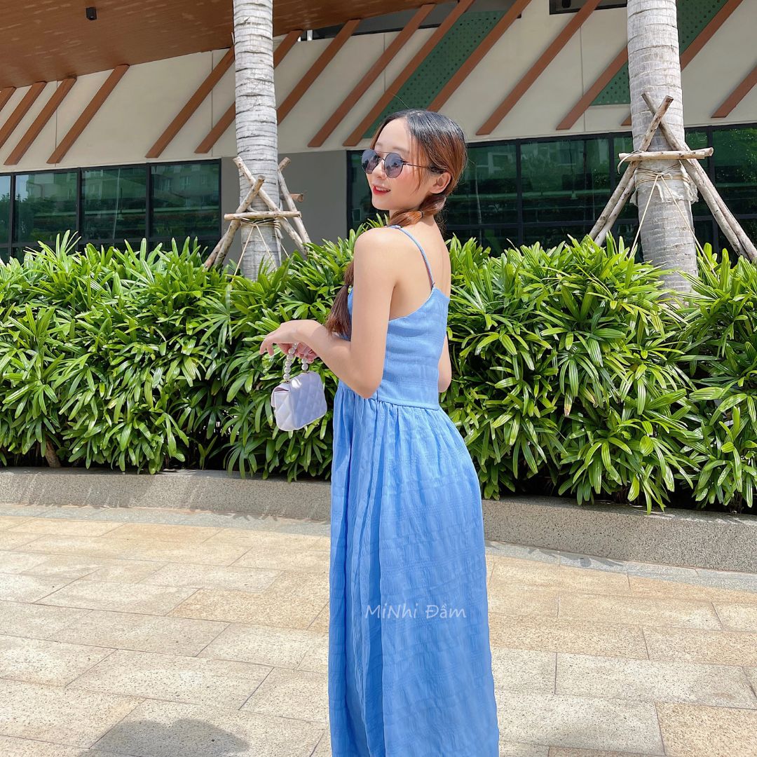Đầm 2 dây màu xanh dương dáng xòe, Đầm maxi 2 dây dài đi biển Cao Cấp đính nút ngực, nữ tính quyến rũ MiNhi