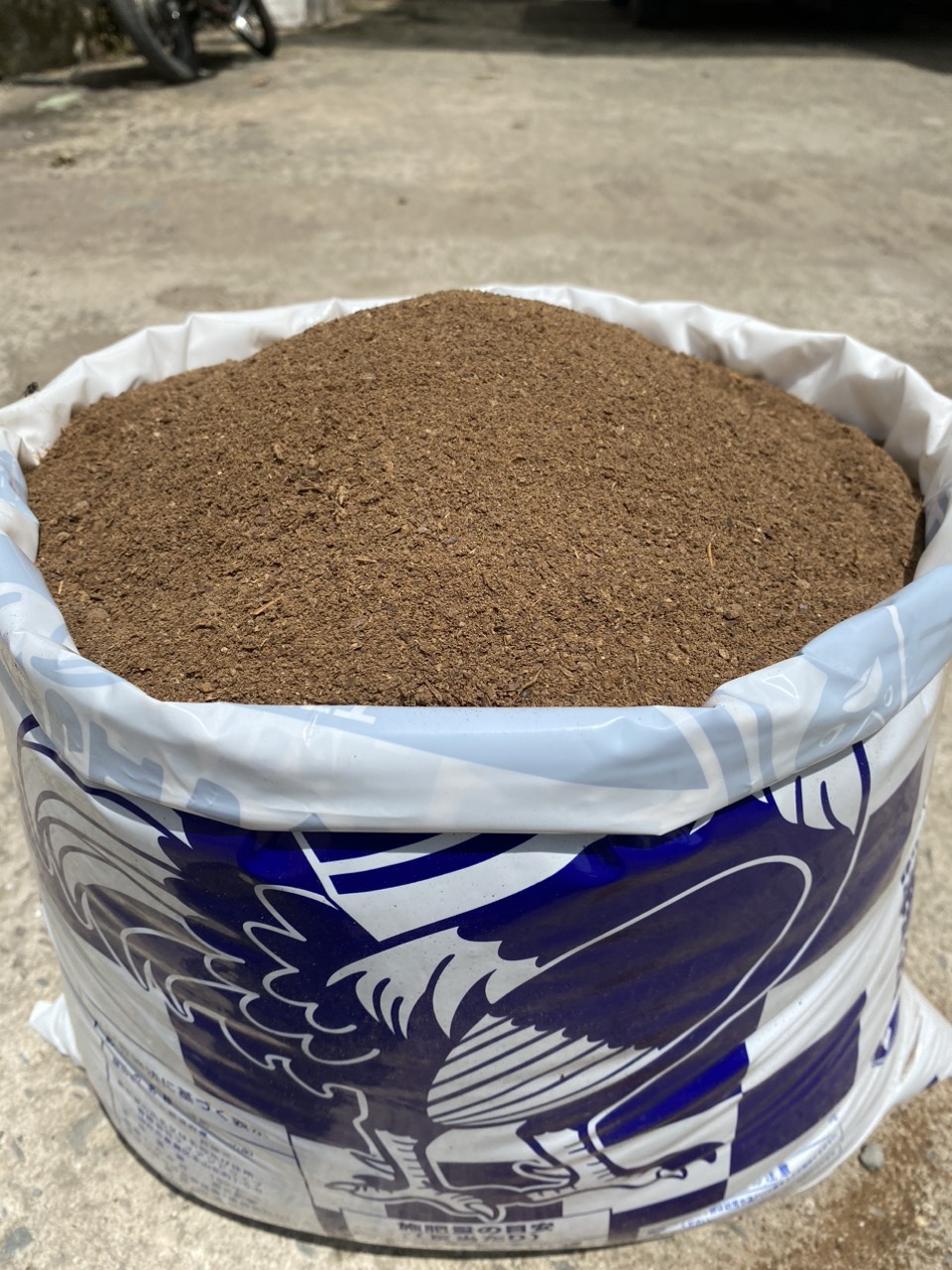 Phân gà hữu cơ nhập khẩu từ Nhật bao 15kg