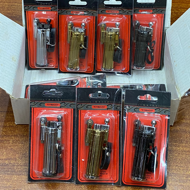 Vỏ Hột Quẹt Bật Lửa Xăng Bấc Đá Đẹp Độc Lạ Tiện Dụng YIBAO YB-035 - Dùng xăng bấc đá cao cấp ( nhiều màu )