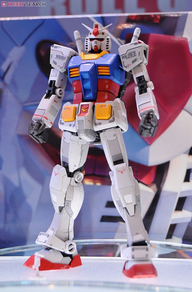 ĐỒ CHƠI RX-78-2 GUNDAM RG 1/144 BANDAI MÔ HÌNH LẮP RÁP