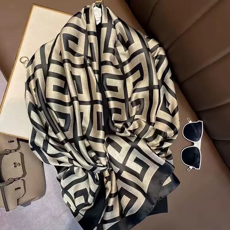 KHĂN CHOÀNG LỤA DÁNG DÀI CỰC SANG PHONG CÁCH TÂY ÂU SANG XỊN MỊN MÃ 10