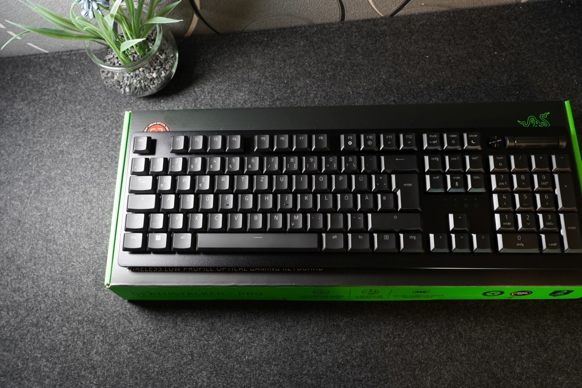 Bàn phím Razer DeathStalker V2 Pro/DeathStalker V2 Pro Tenkeyless - Mới, hàng chính hãng