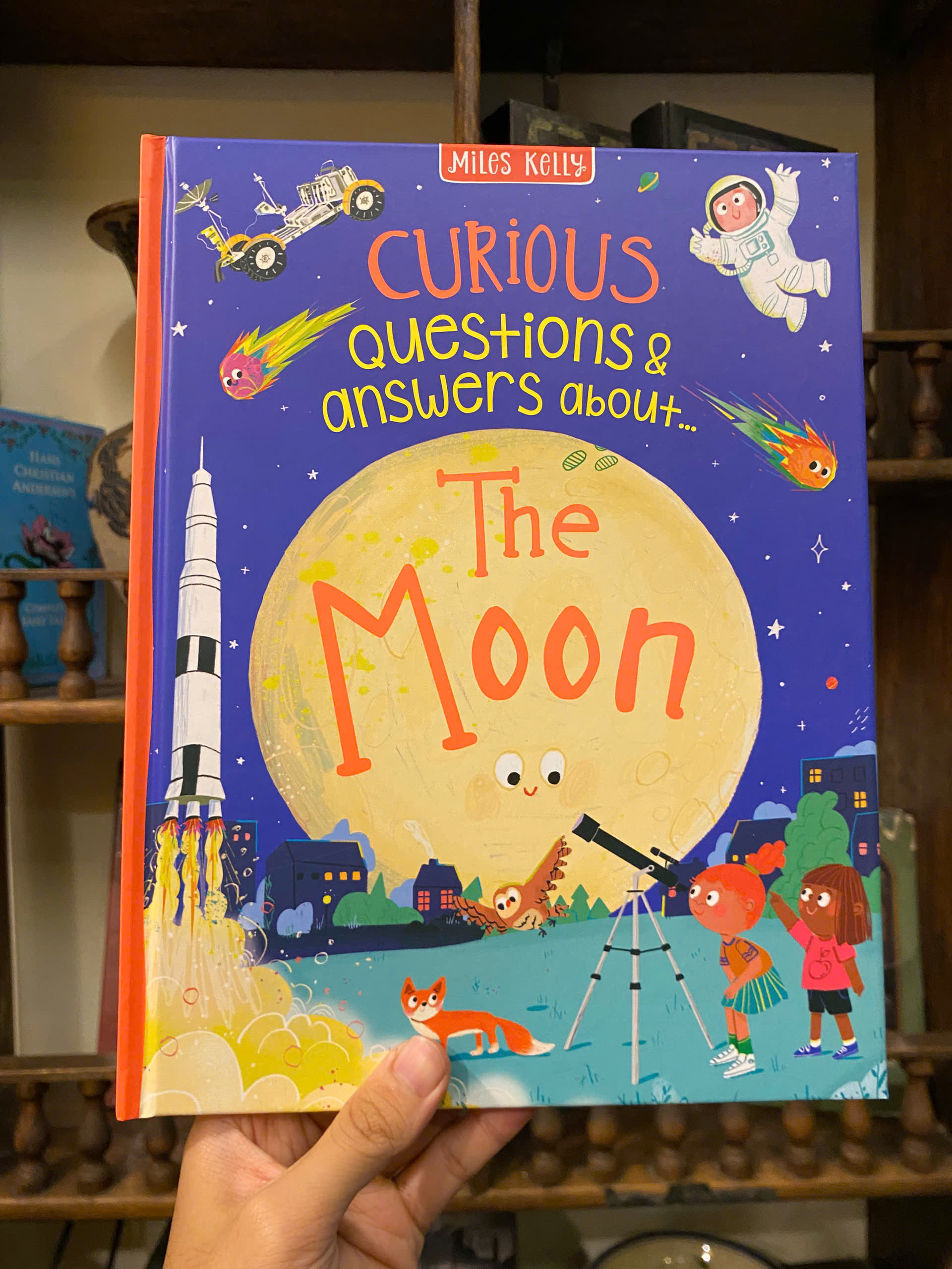 Sách - Curious Questions & Answers about The Moon by Anne Rooney | Children's Book | Bìa cứng
