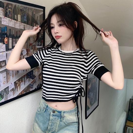 Áo len nữ Montoghi dệt kim có dây RÚT EO Quảng Châu cổ tròn cộc tay kẻ sọc phong cách trẻ trυng năng động