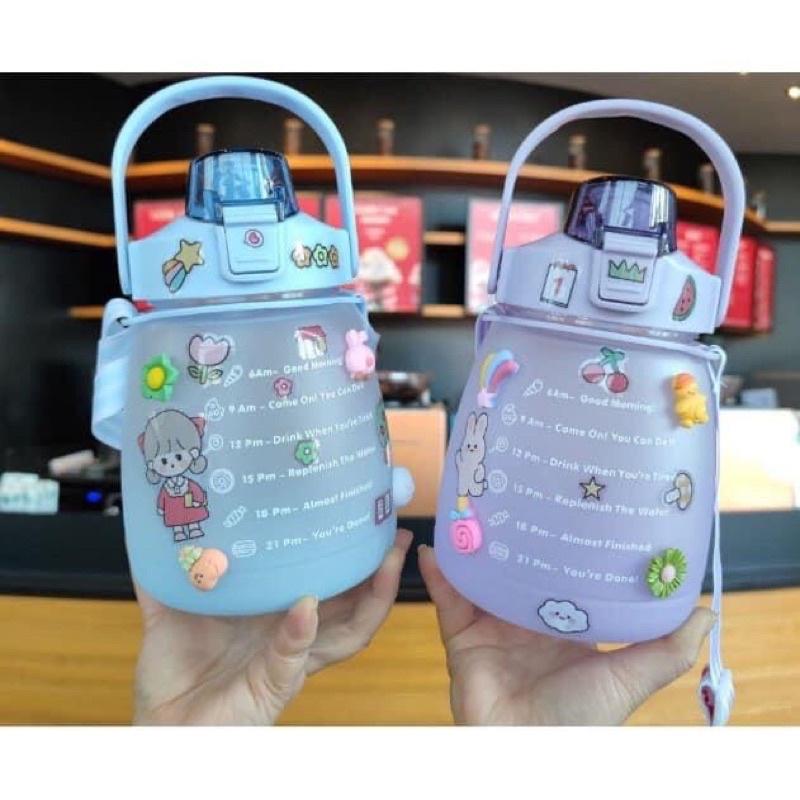 Bình đựng nước có ống hút, Bình nước nhắc giờ siêu cute 1200ml siêu xinh
