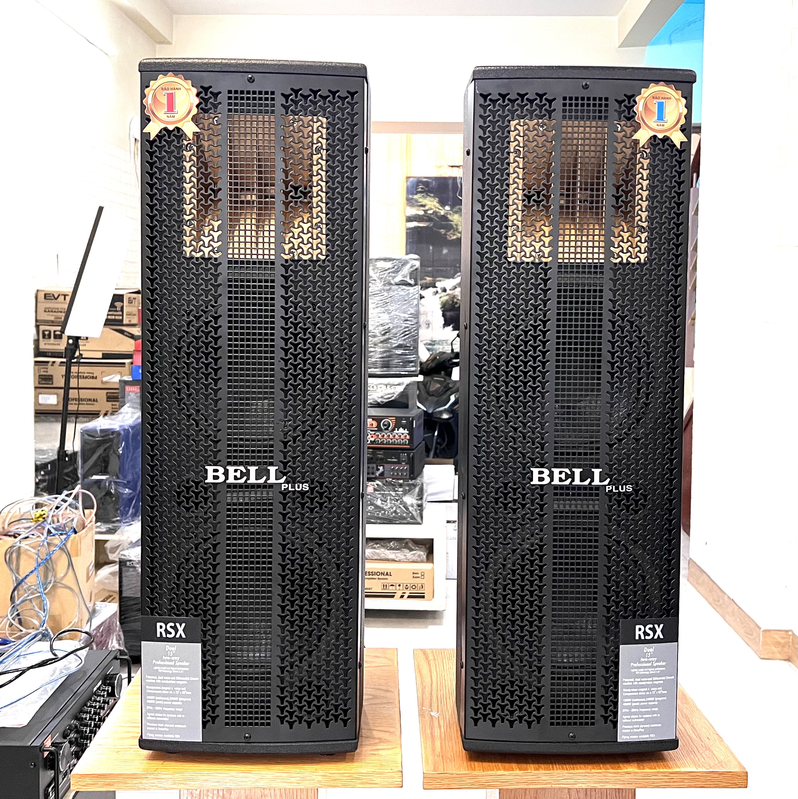 Loa đứng Full đôi 20 thùng sơn cao cấp 2 bass đôi 20 và 1 chép kèn chuyên karaoke và nghe nhạc BellPlus (hàng chính hãng)