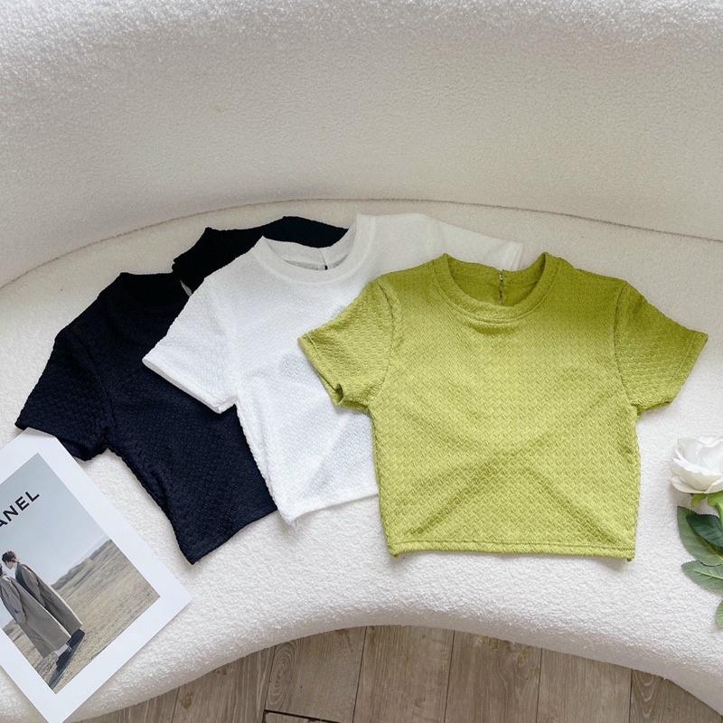 Áo croptop kiểu sexy hở lưng hình hoa, vải xốp mịn ôm form