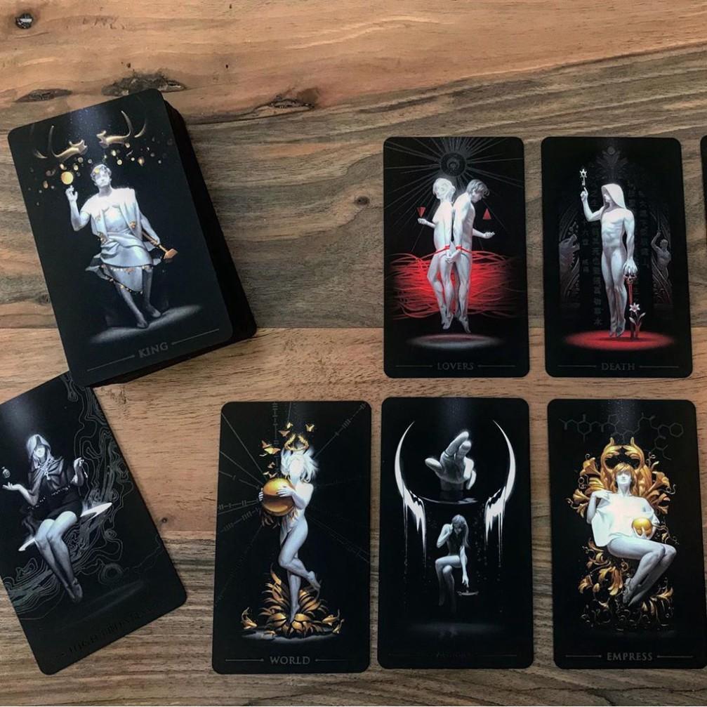 Bài True Black Tarot