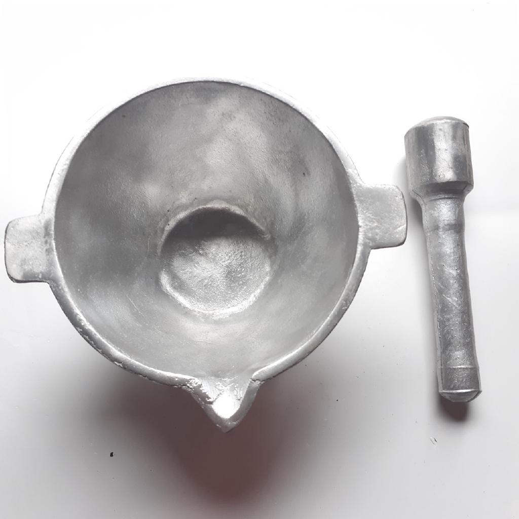 Chày gang dụng cụ nhà bếp bền đẹp chắc chắn