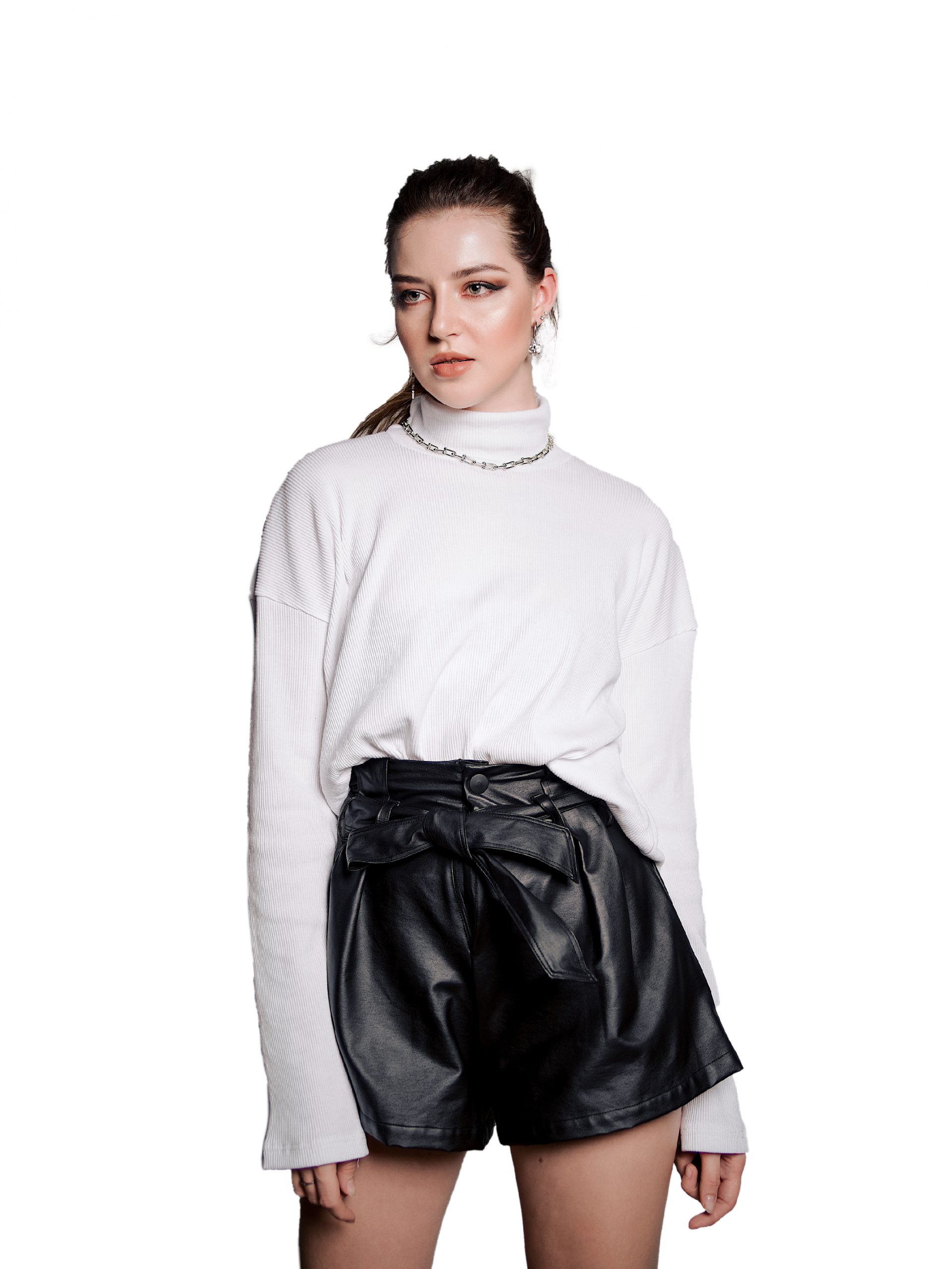 là min - Quần High-rise Leather Shorts