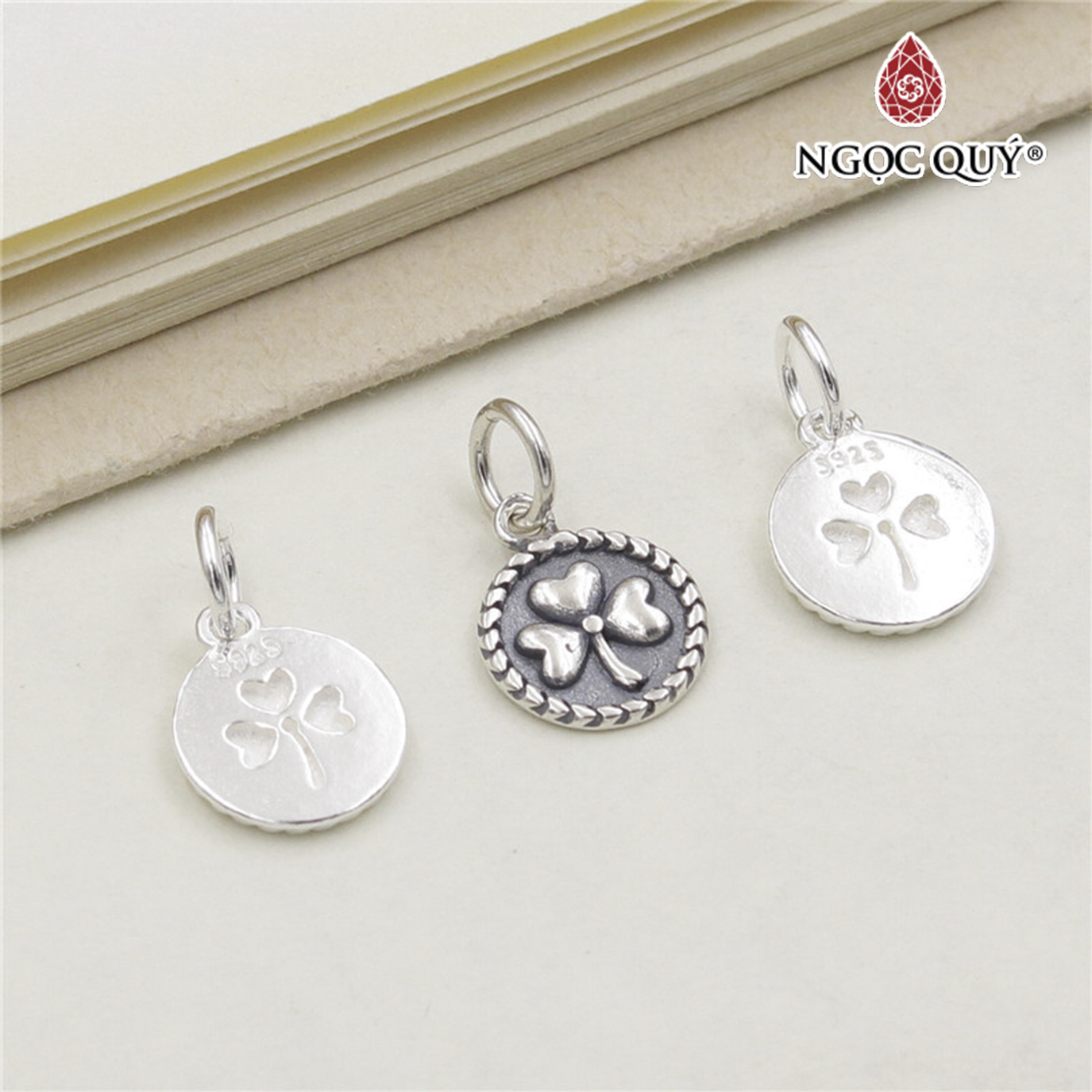 Charm bạc tròn khắc cỏ 3 lá treo - Ngọc Quý Gemstones