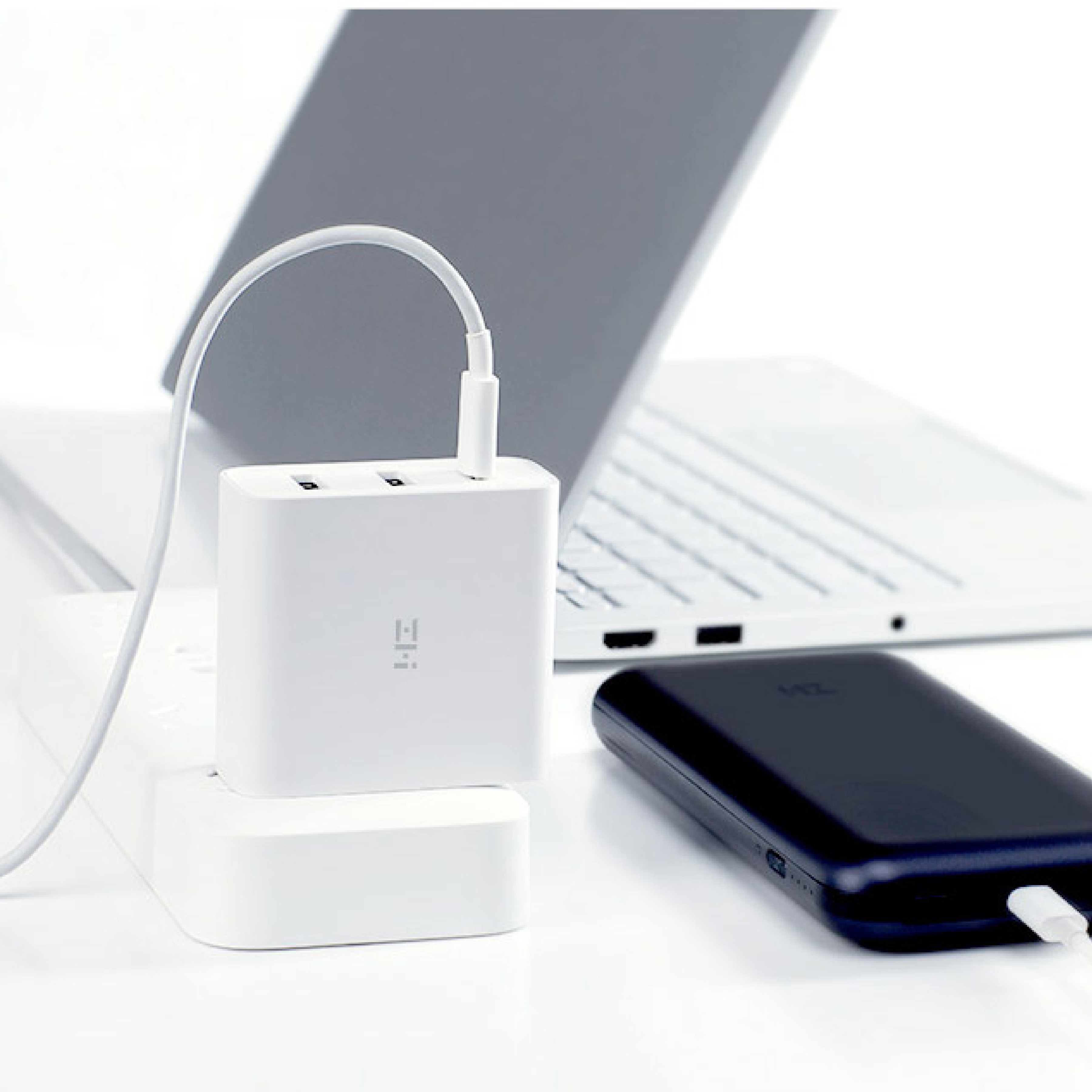 Adapter Sạc Nhanh 3 Cổng ZMI HA832 (2 USB-A và 1 USB-C) 65W - Hàng chính hãng