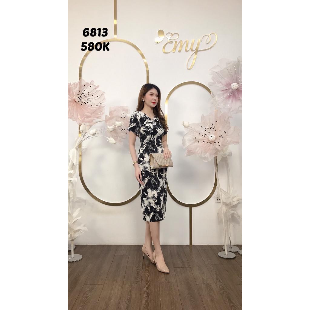 Đầm EMY EM6813 Body Midi Cổ Gắn Khoen