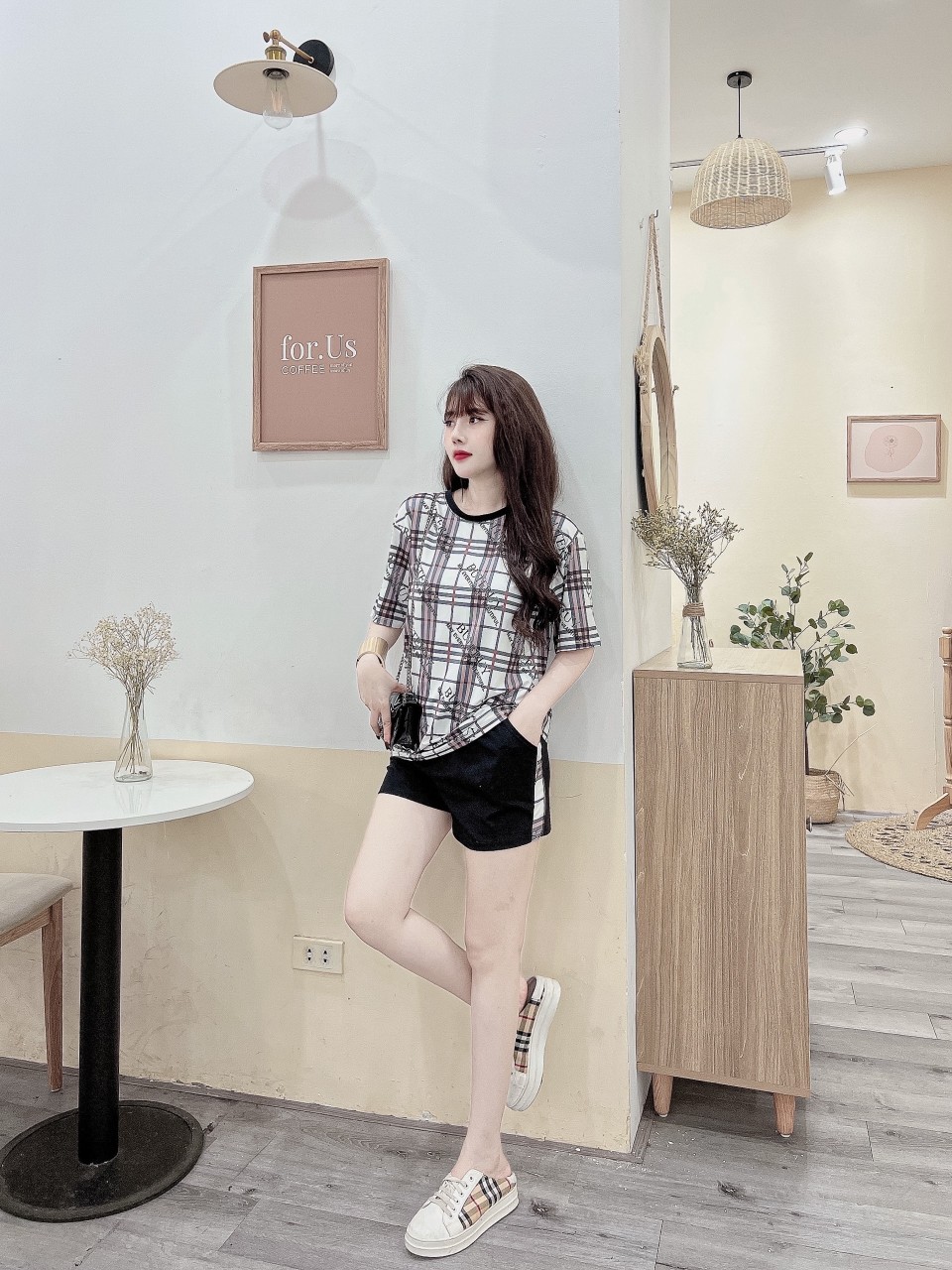 Đồ bộ thun đùi họa tiết caro hiện đại
