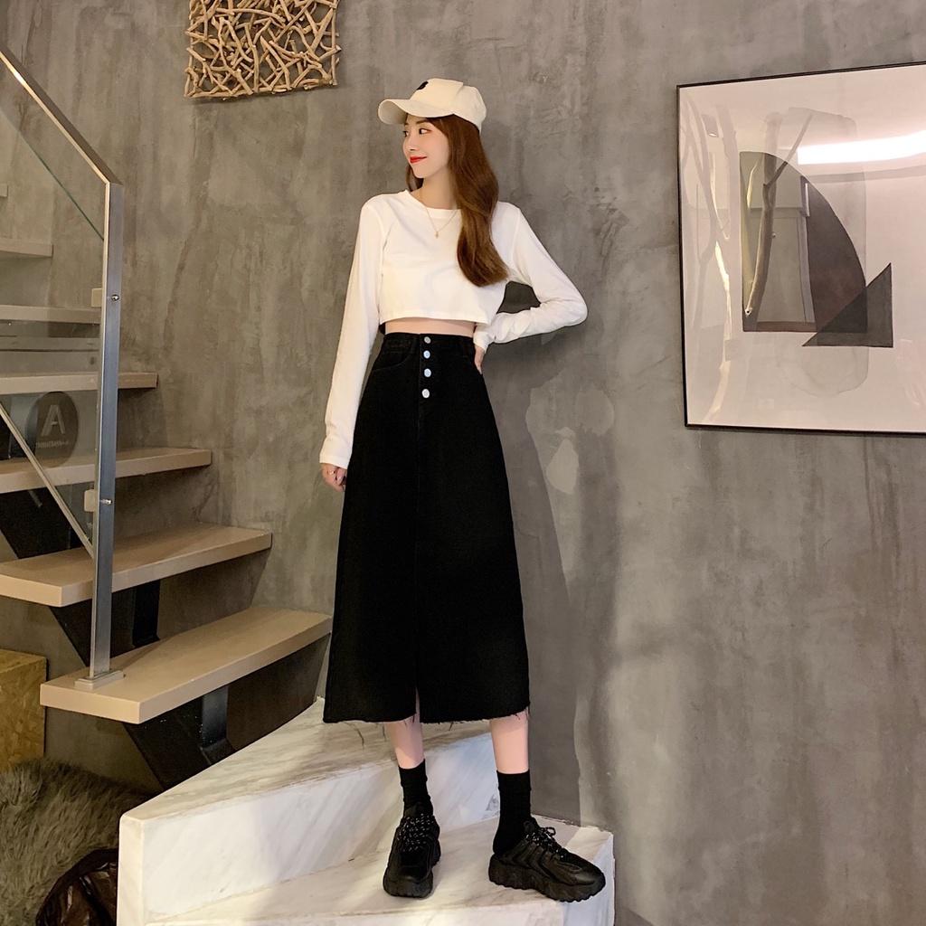Áo Crop top dài tay là mẫu áo cực kỳ nịnh dáng hai màu trắng đen