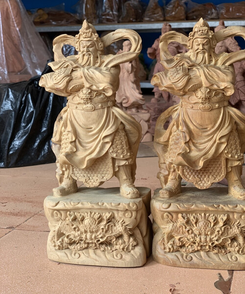 Tượng Gỗ Điêu Khắc Quan Công Trấn Ải