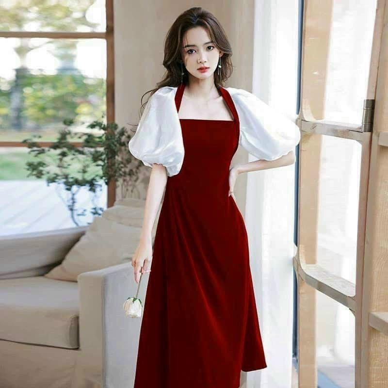 Đầm nhung đỏ xoè dài phối tay voan