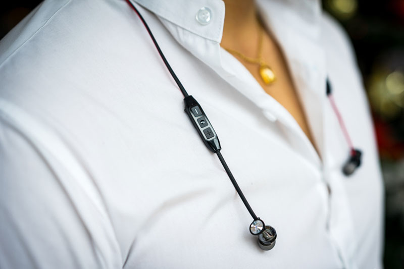 Tai nghe bluetooth Sennheiser Momentum Free