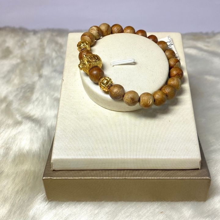 Vòng Tay Trầm Hương 8ly Mix Charm Con Heo Vàng Kim Mã