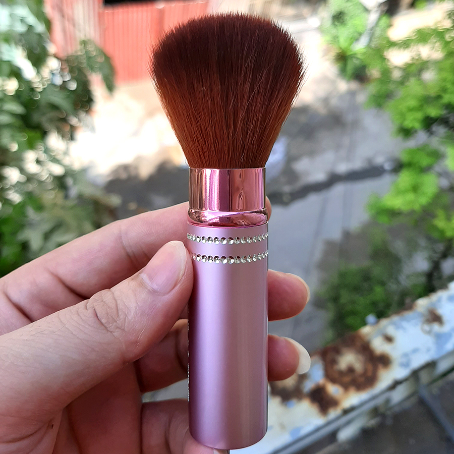 Cọ phấn phủ phấn má Cosmetic Brush (màu hồng tím)