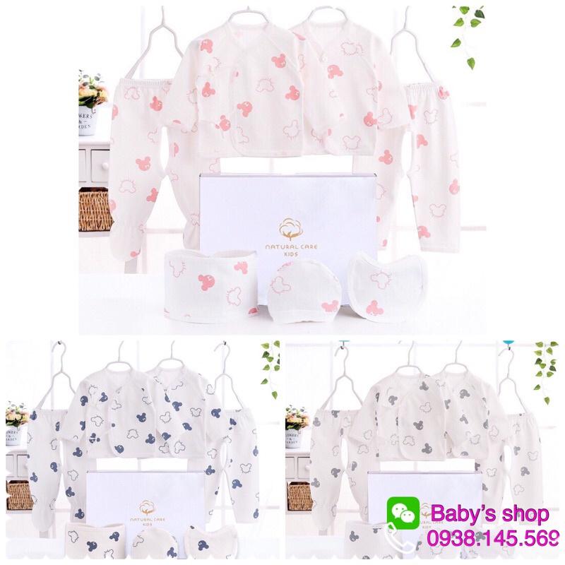 Set sơ sinh 5-7 chi tiết nhiều mẫu dễ thương làm quà tặng cho bé.