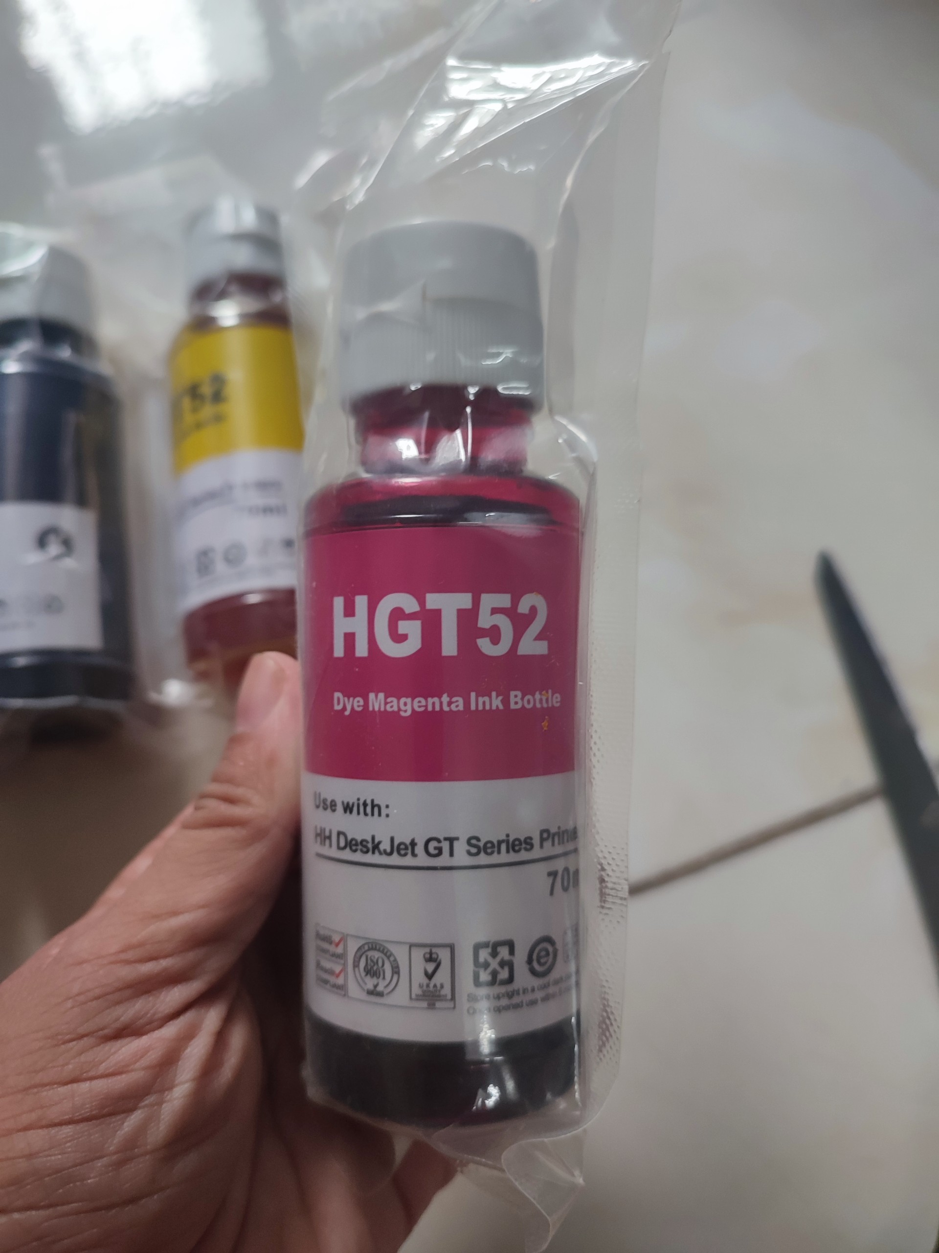 Mực màu đỏ gt52 dành cho máy in Tank 115, HP Ink Tank 315, HP Ink Tank 415