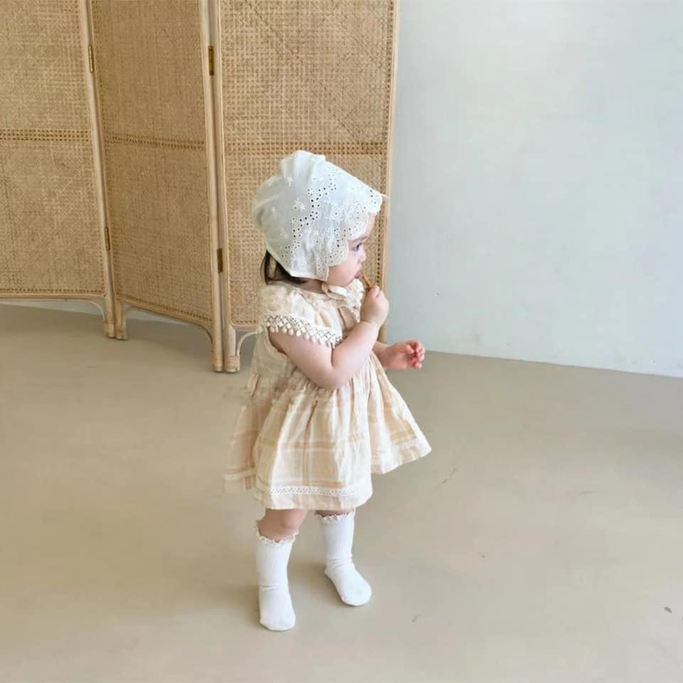 Váy linen xuất Hàn có chip chất mát rất xinh cho bé gái