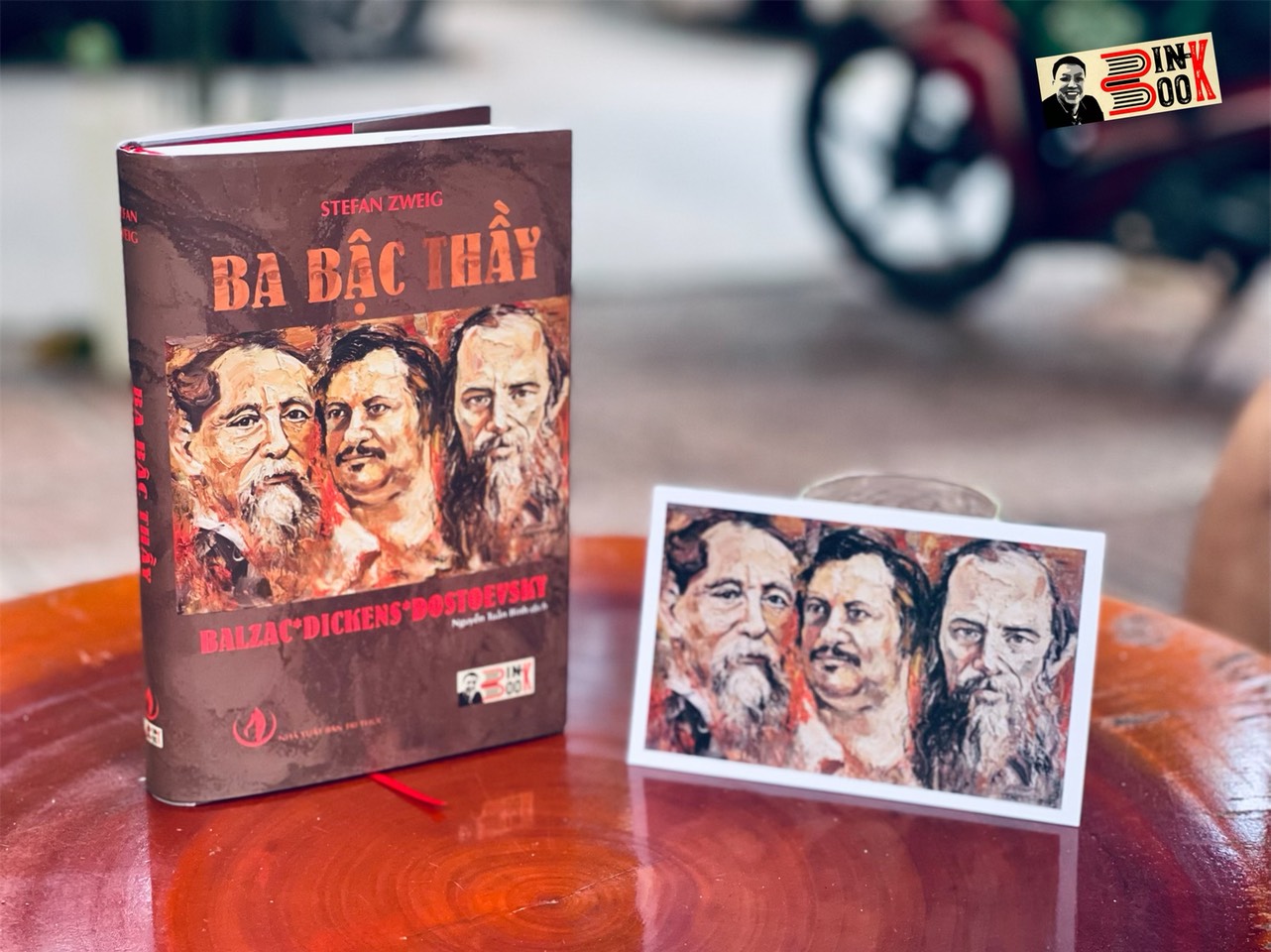 [tặng tấm postcard bức họa Ba Bậc Thầy] [bìa cứng in giới hạn 150c] BA BẬC THẦY BALZAC * DICKENS * DOSTOEVSKY – Stefan Zweig – Người dịch Nguyễn Tuấn Bình – Bình Book - NXB Tri Thức