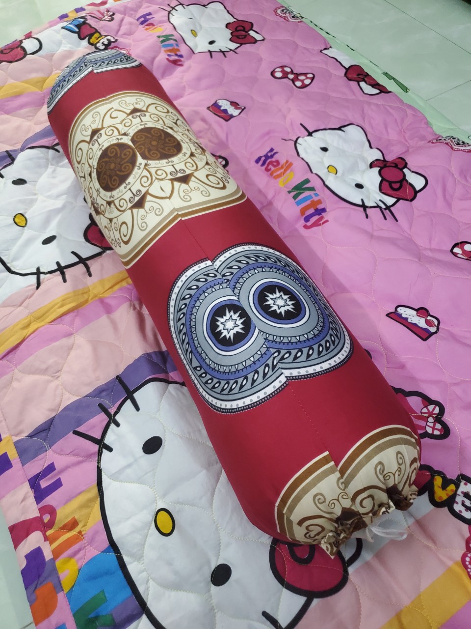 Áo gối ôm cotton poly 35x100cm. Có dây rút mẫu mã đẹp, giao màu ngẫu nhiên