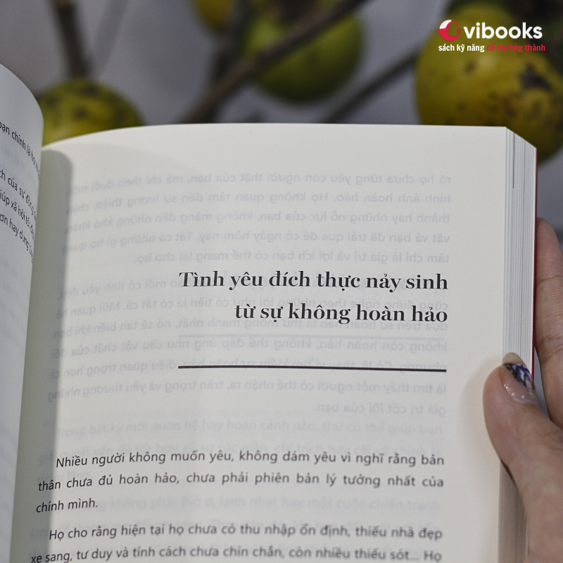 Sách Bản Chất Tình Yêu: Tình Yêu Là Bản Năng, Hạnh Phúc Cần Bản Lĩnh