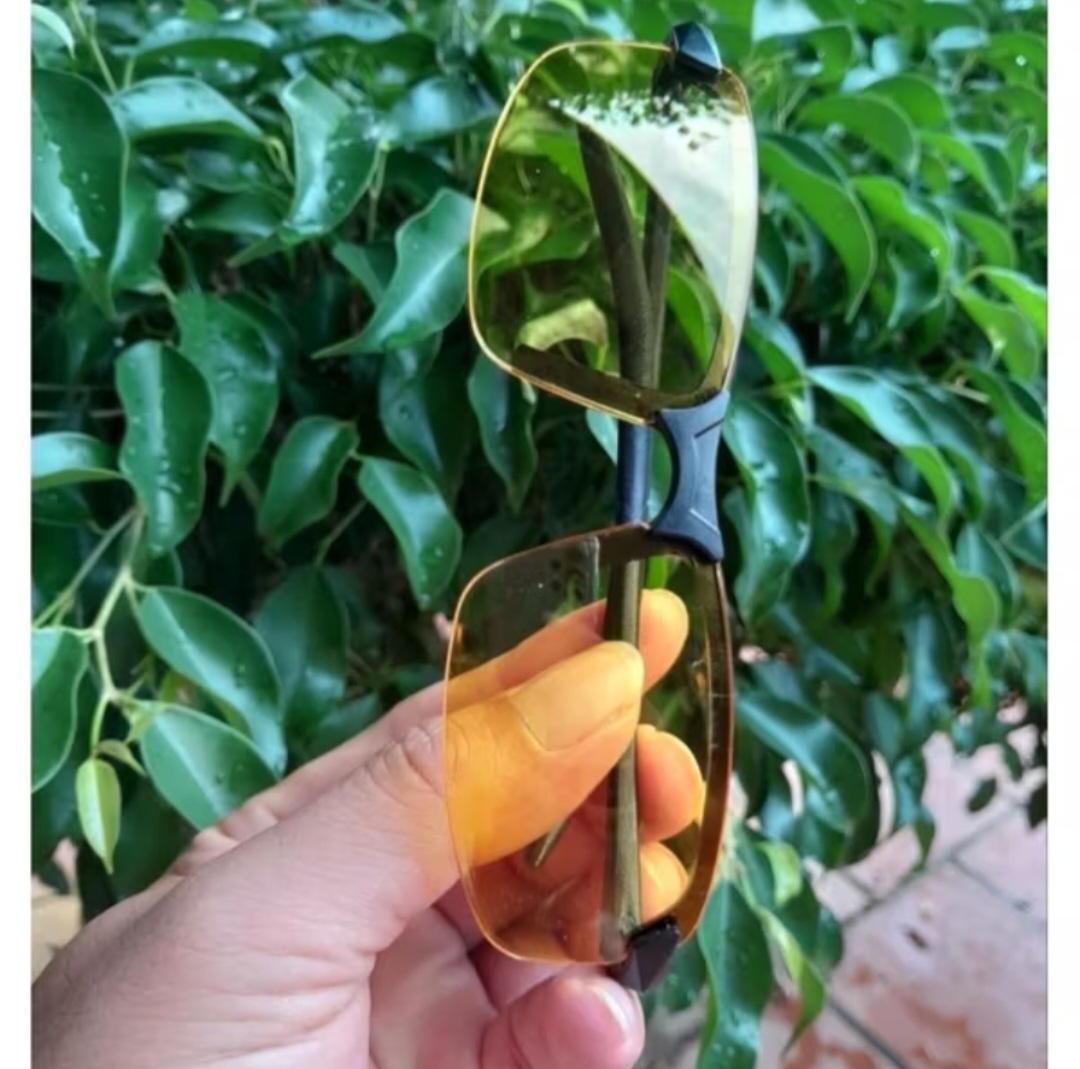 1 CÁI KÍNH ĐEO PHÂN CỰC CHỐNG CHÓI MẮT CHỐNG BỤI AN TOÀN CHO MỌI NGƯỜI