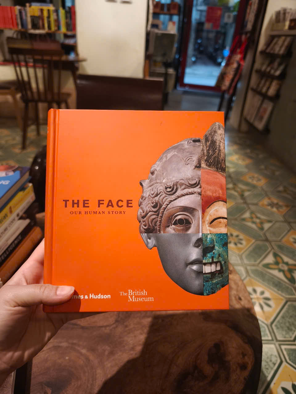 Sách - The Face: Our Human Story  by Debra Mancoff - Art /History in English
