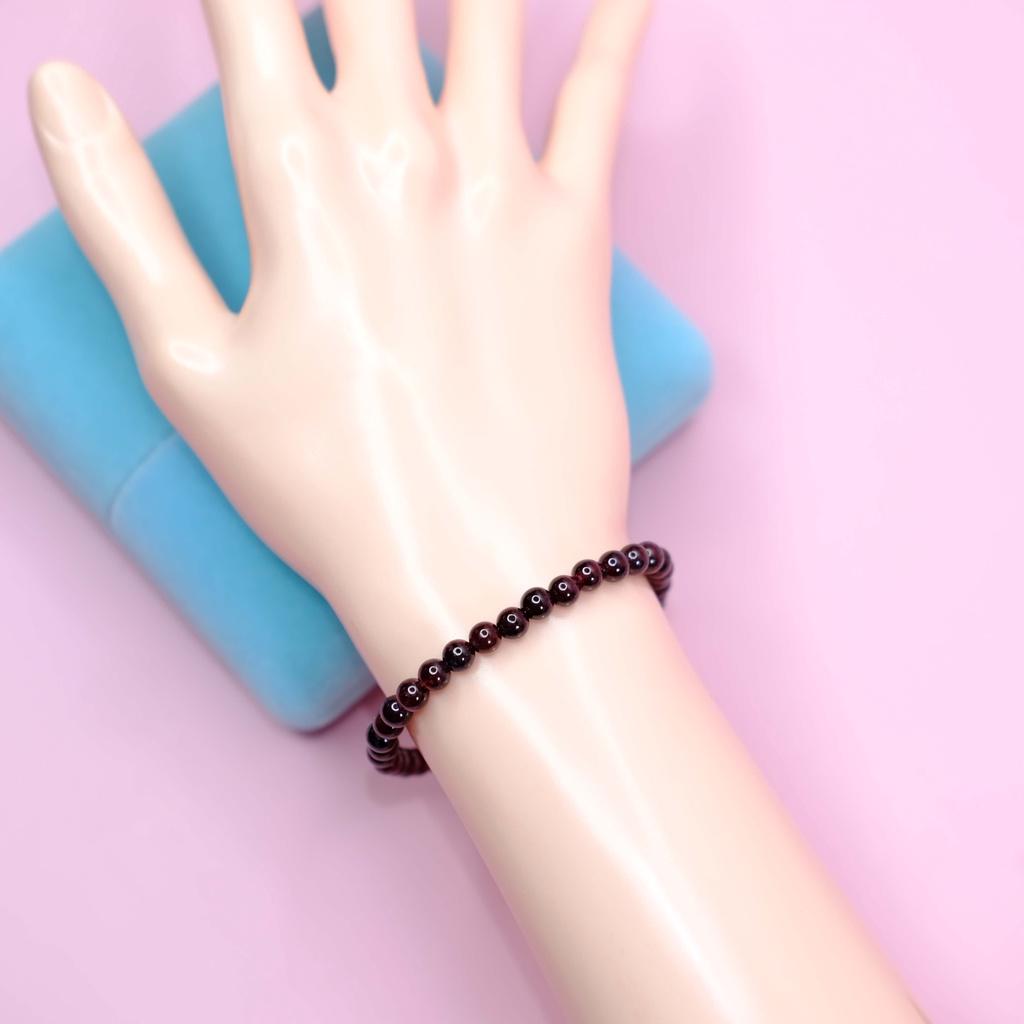 Vòng tay ngọc hồng lựu 6li UPCARA