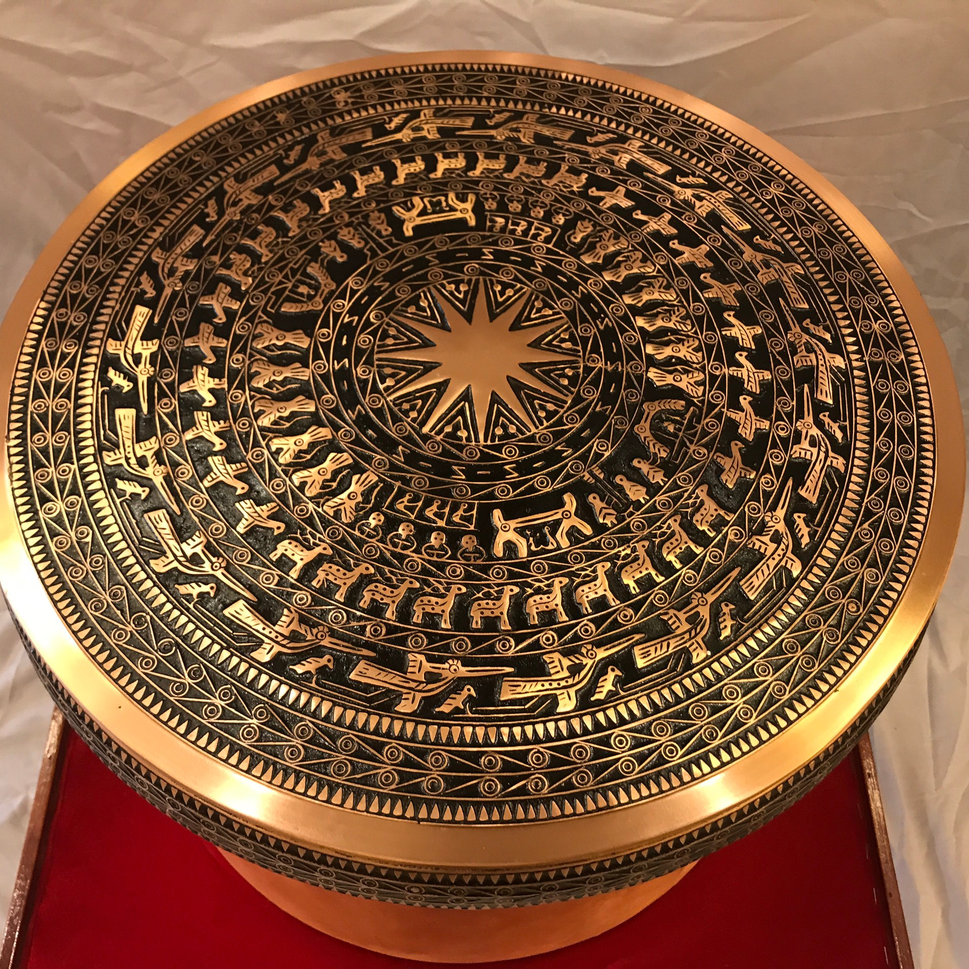 Trống Đồng Ngọc Lũ Hoa Văn Nổi Đường Kính 40cm