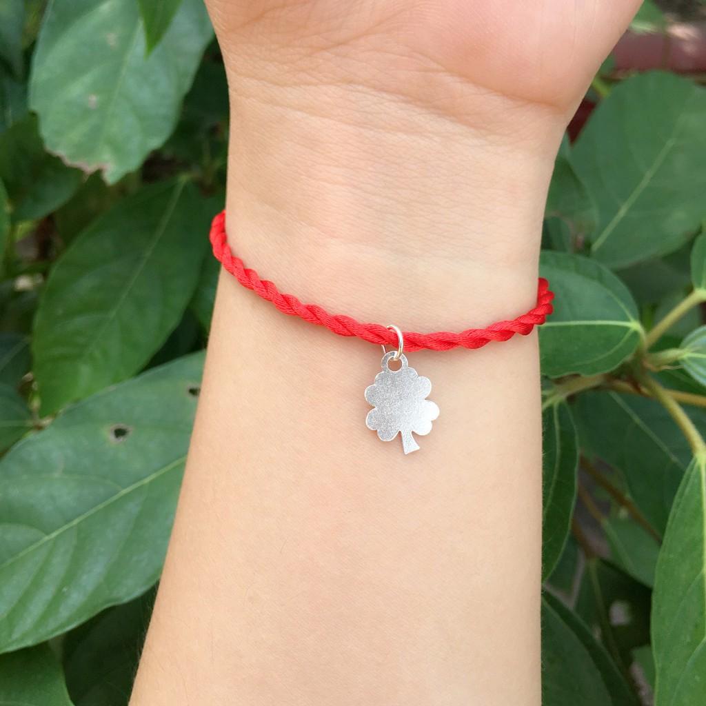 Chỉ đỏ treo cỏ 4 lá may mắn