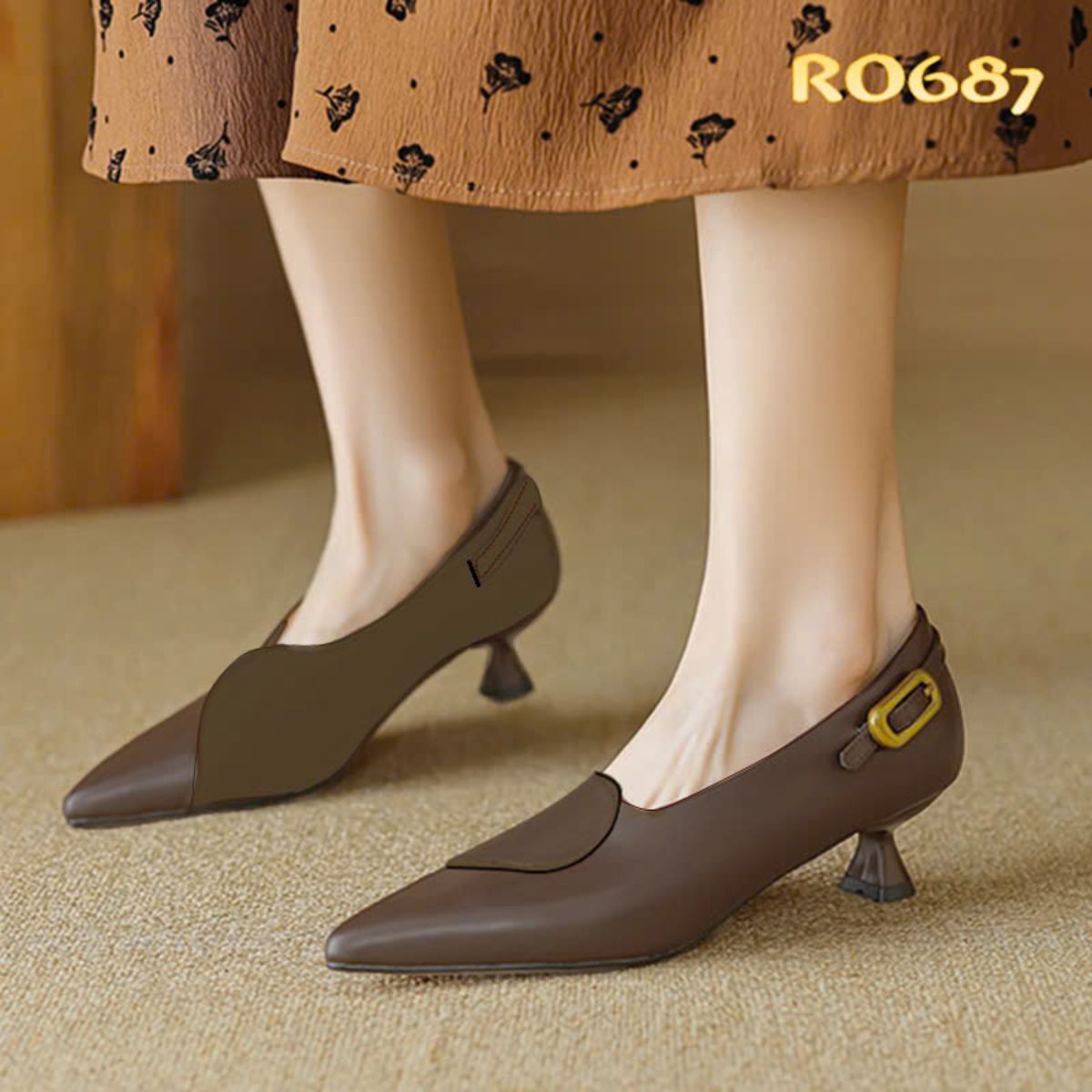 Giày văn phòng nữ cao gót 4 phân RO687 ROSATA tại BCASHOP thiết kế đơn giản mà quý phái, hiện đại và trang nhã