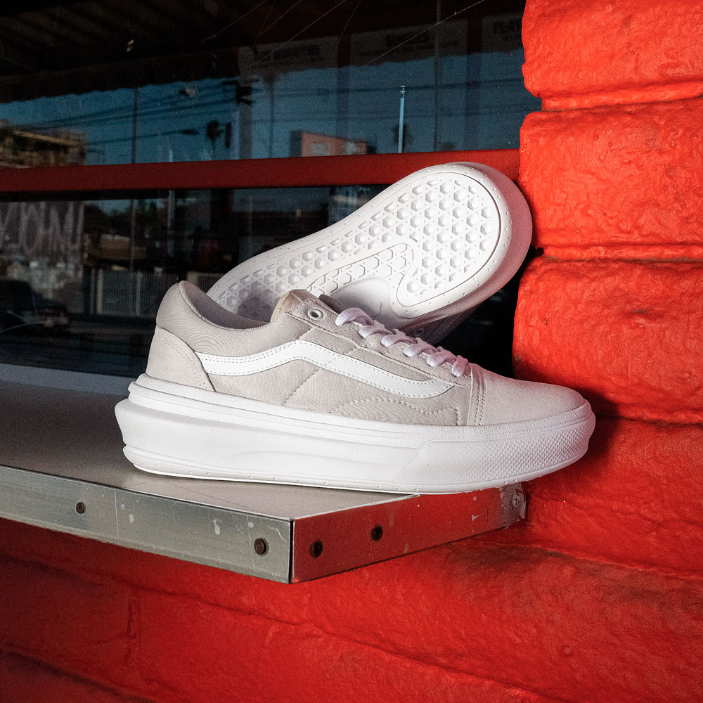 Giày Vans Old Skool Overt CC VN0A7Q5ELGX