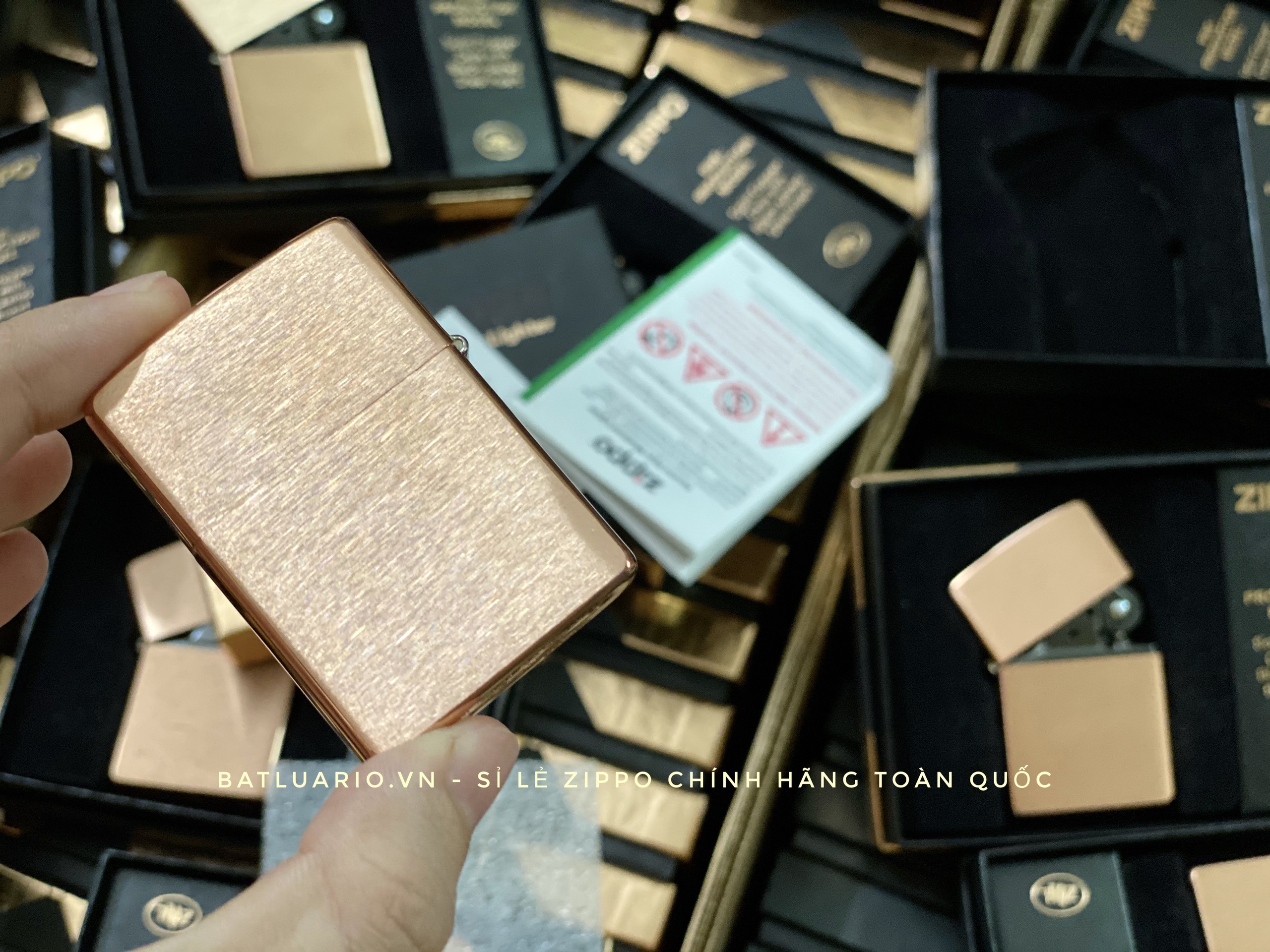 Bật Lửa Zippo 48107 – Zippo Solid Copper – Zippo Copper Case With Black Coated Stainless Steel Insert – Zippo Đồng Đỏ Nguyên Khối 2022