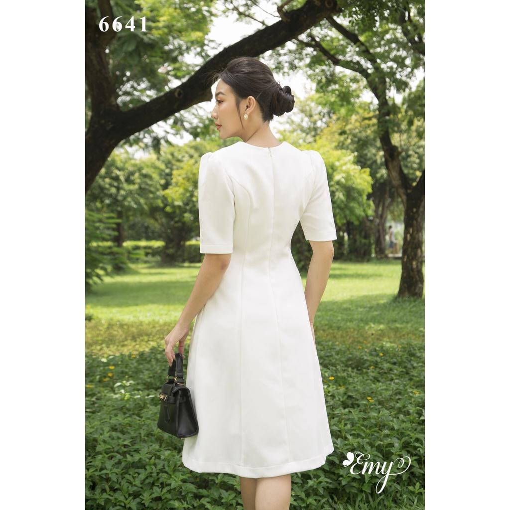 Đầm EMY EM6641 Dáng Chữ A Cổ Vest Có Túi