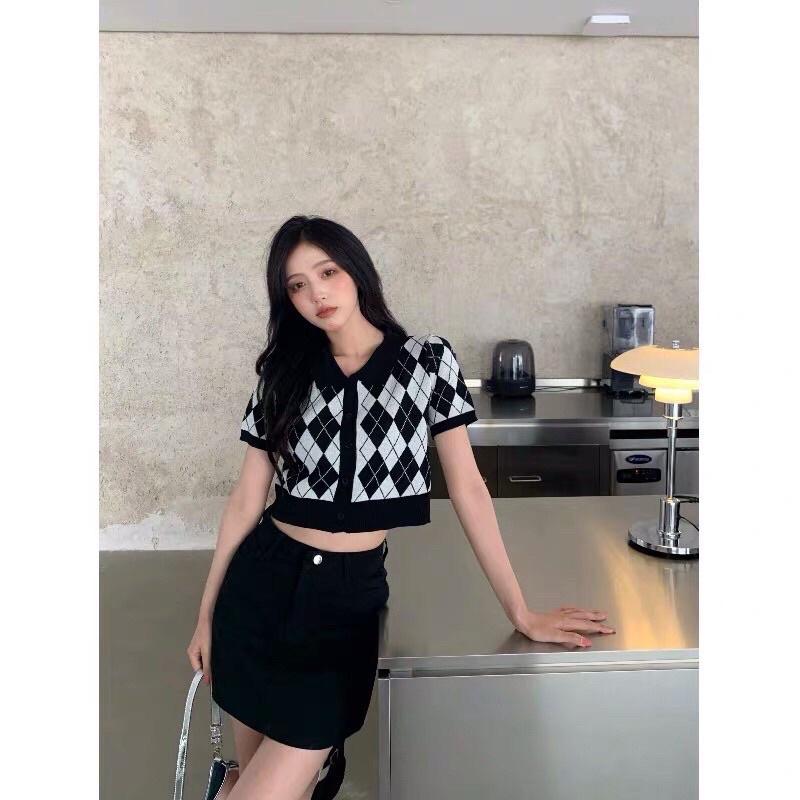 ÁO LEN CÀI CÚC POLO CROPTOP HOẠ TIẾT CARO QUẢ TRÁM