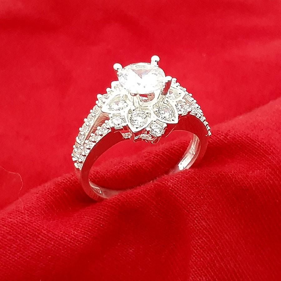 Nhẫn nữ bạc ổ cao gắn đá kim cương nhân tạo chất liệu bạc ta không xi mạ trang sức Bạc Quang Thản