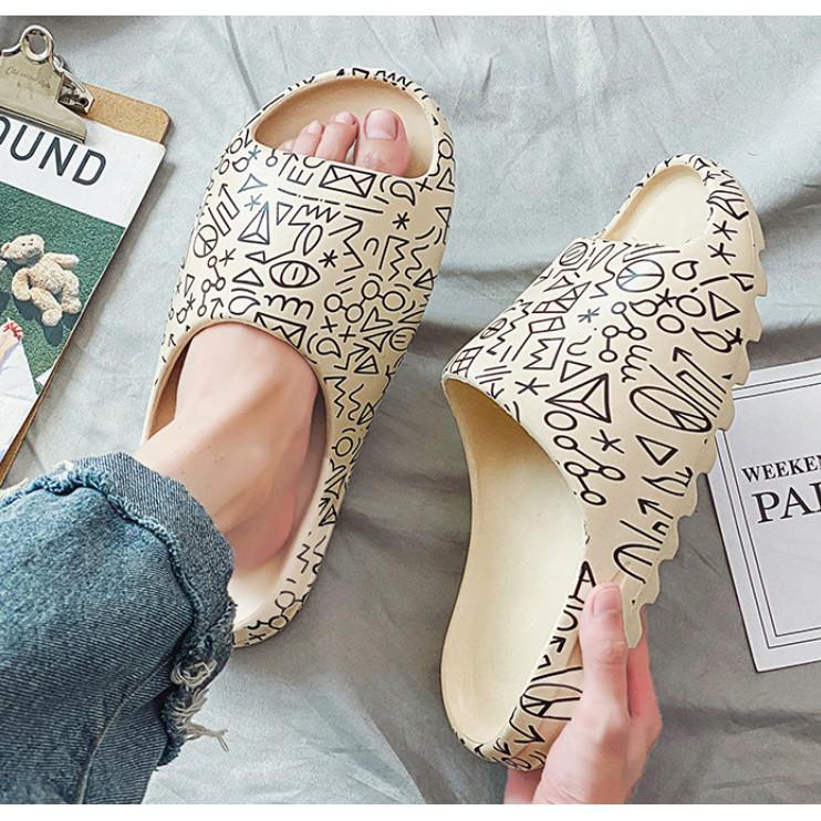 Dép ullzang bánh mì họa tiết hình học đế siêu dày nam nữ 2021