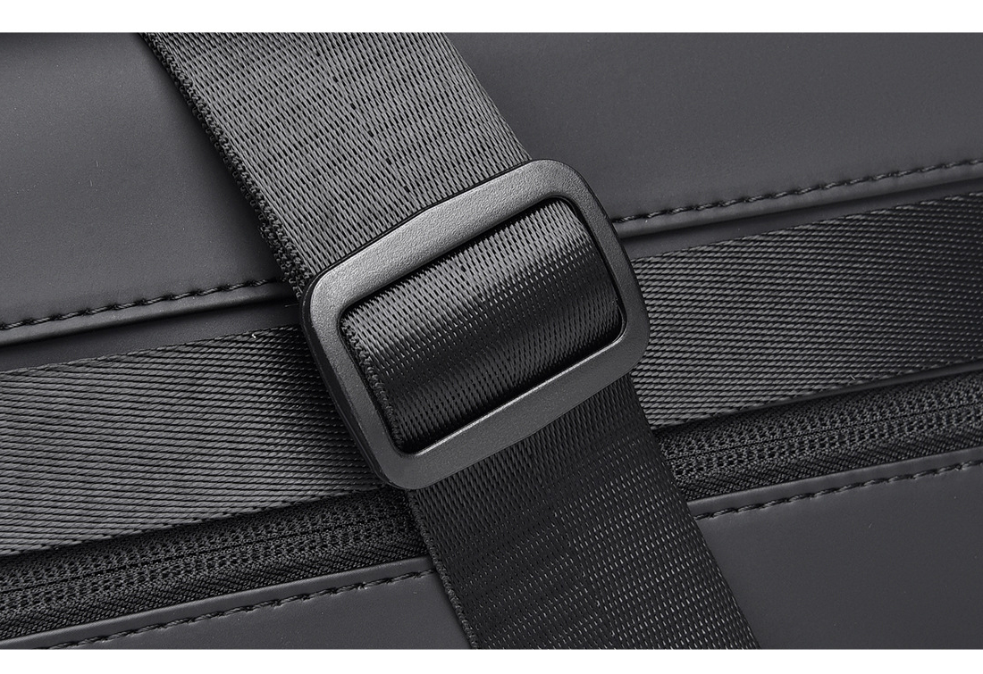 Túi đeo chéo nam phong cách mới - BEE GEE DCN9371